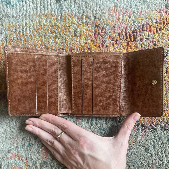 Louis Vuitton Classic Monogram Double Sided Snap Wallet - Picture 5 of 8